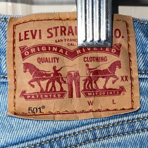 LEVI'S 501 Button Fly Straight Leg High Rise Jeans Size 26 - Picture 7 of 8